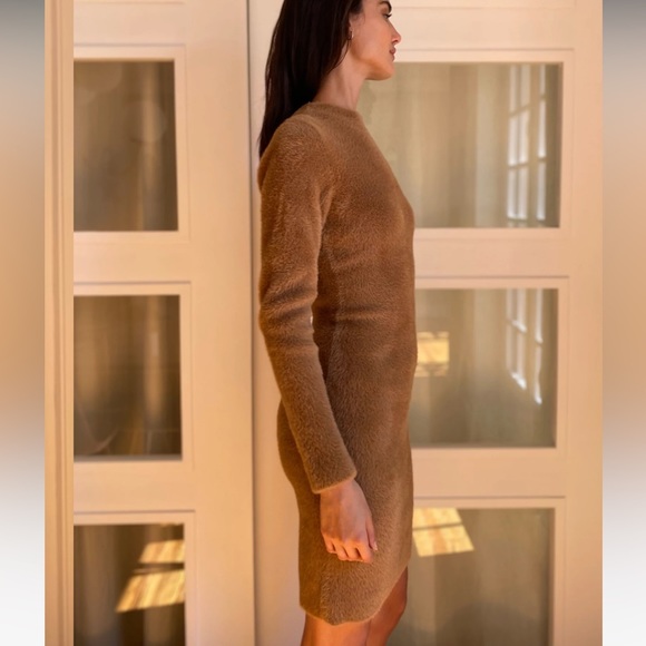 ARITZIA BABATON Madison dress size M - Picture 3 of 7